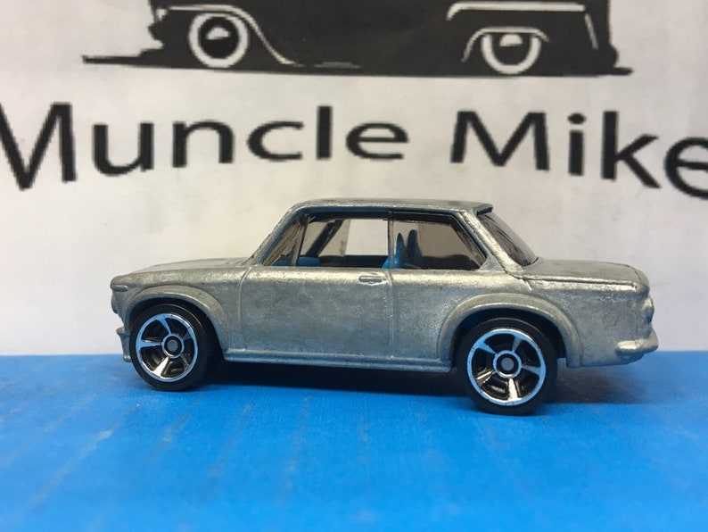 BARE METAL Hot Wheels BMW 2002