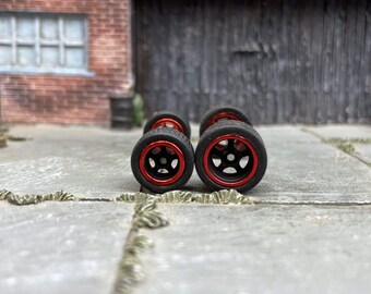 Ruedas Hot Wheels personalizadas y neumáticos de goma Matchbox - Ruedas de carreras americanas de 5 radios negros y rojos y neumáticos de goma de 10 mm y 12 mm