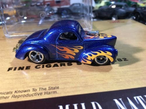 Custom Hot Wheels 41 Willys ...</div>
</div>
<div class=