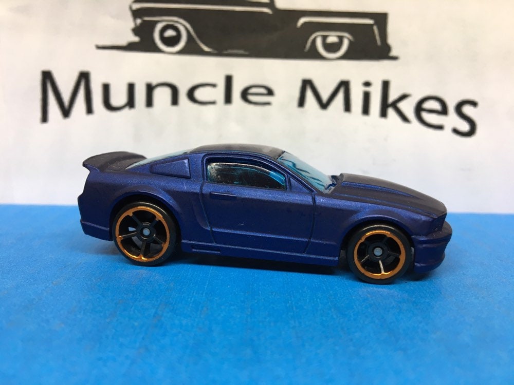 Custom Hot Wheels 07 Ford Mustang Flat Royal Blue