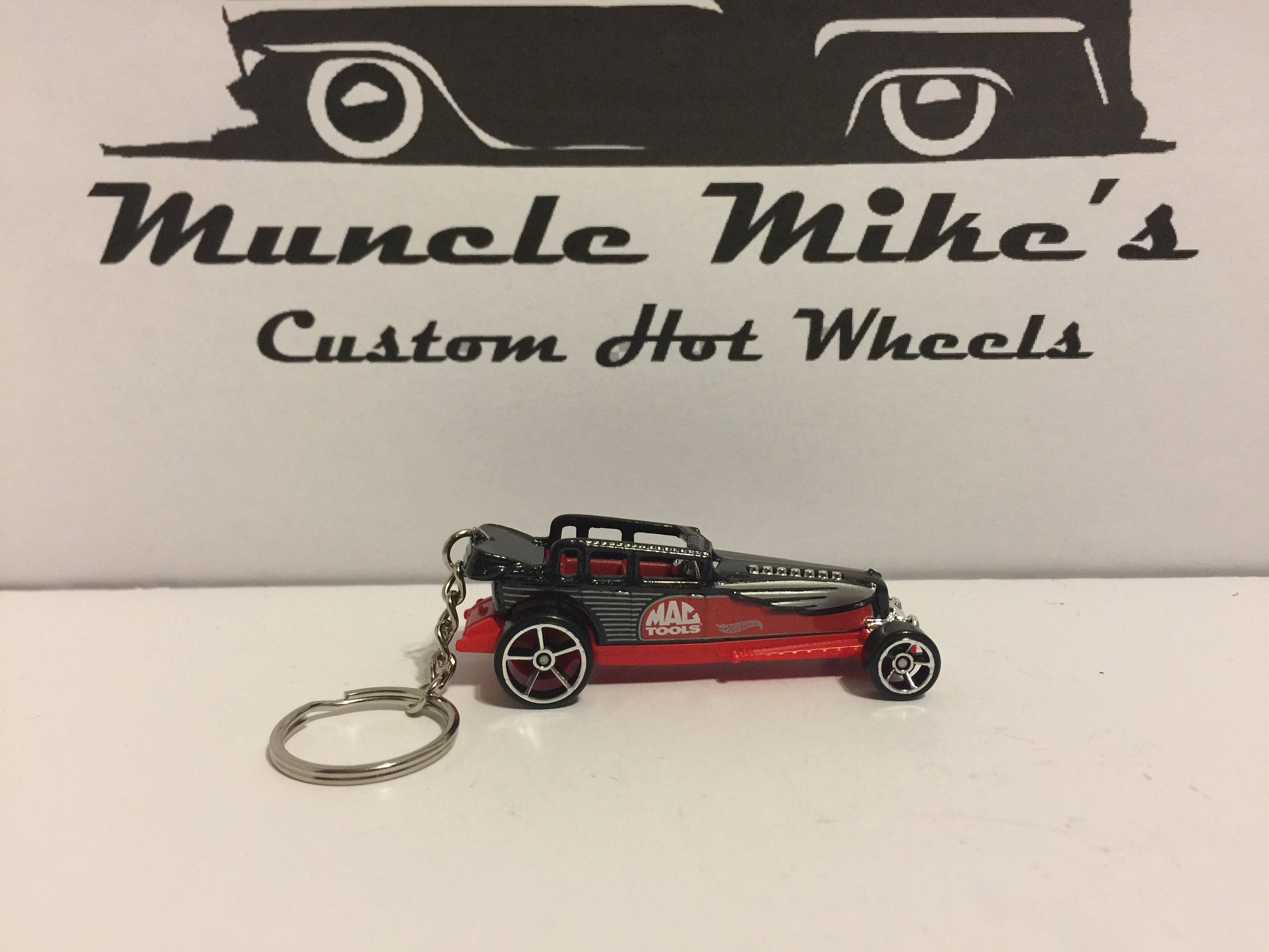 one-of-a-kind Custom Hot Wheels black and red Mac Tools Gadspeed key chain keychain
