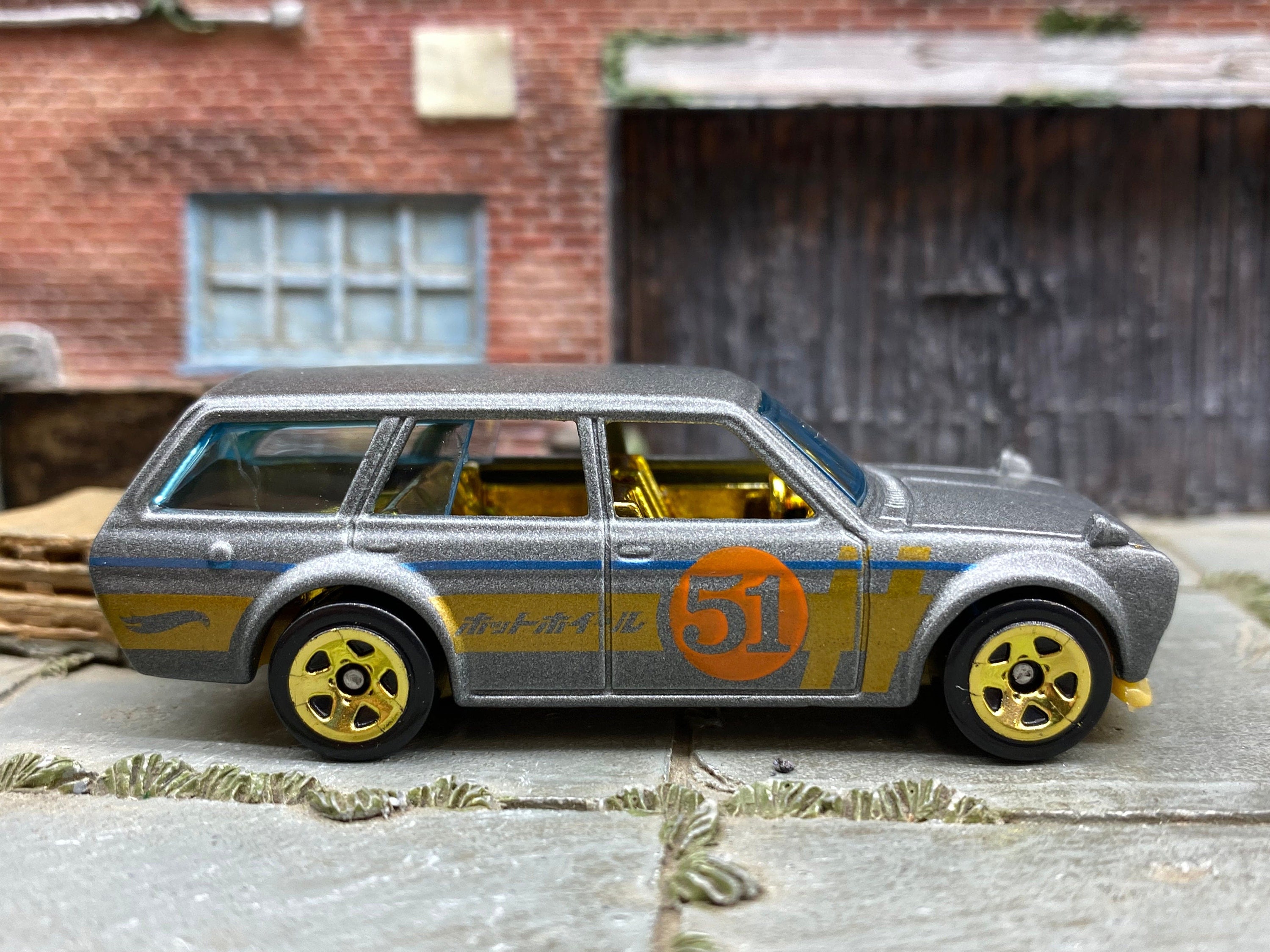 Hot Wheels '71 Datsun 510 ゴールド Hot Wheels '71 Datsun 510 ゴールド 【公式通販】