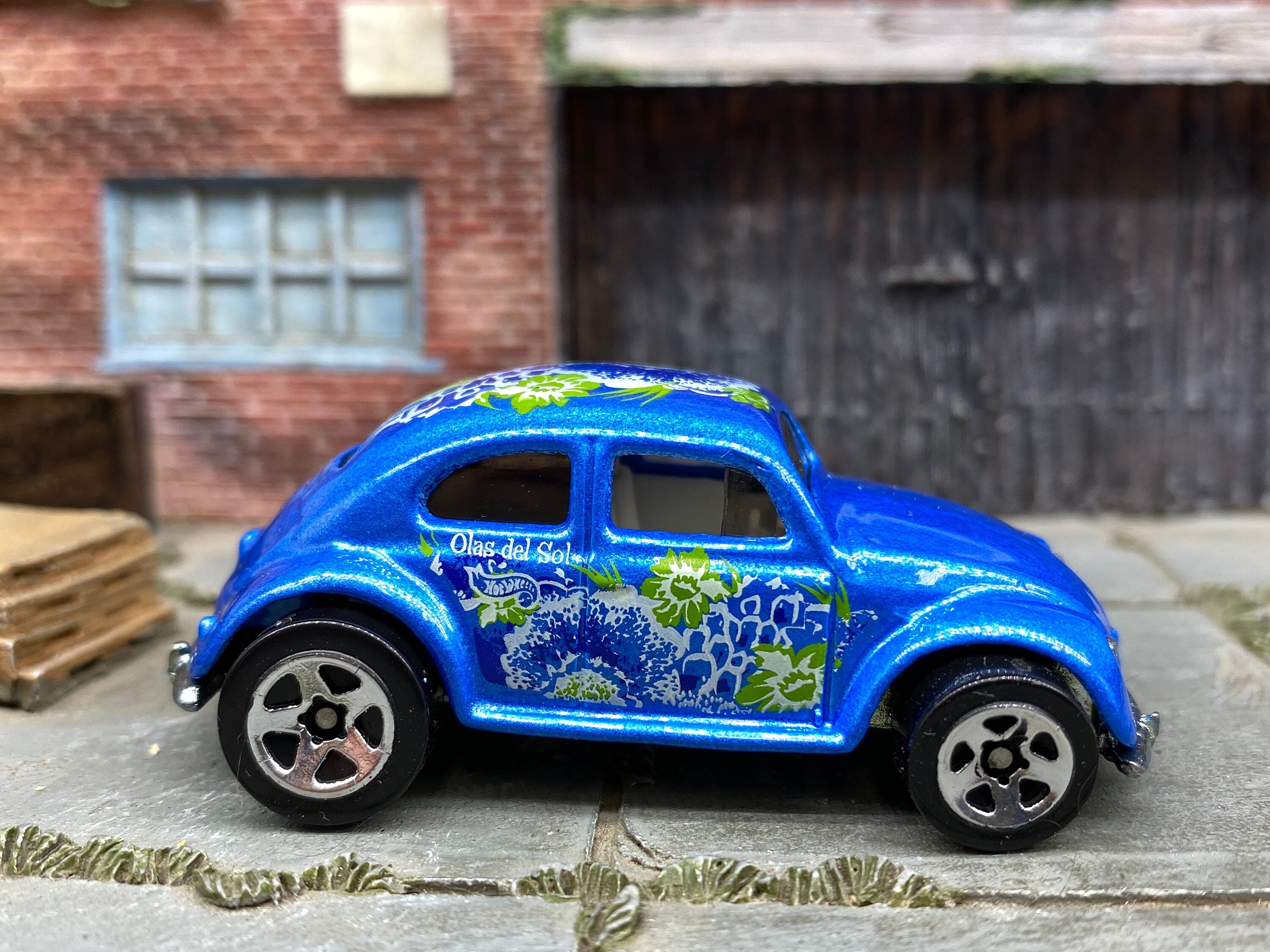 1998 Hot Wheels Surf 'N Fun Series 2/4 VW Bug Blue Volkswagen Beetle #962  NOC