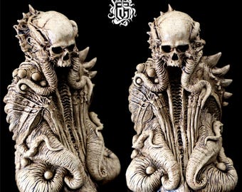 Necronomicon mini idol Altar . H.P.Lovecraft handmade collectible figures