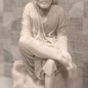 サイババ・シルディ像レプリカ偶像高さ - 9.5インチ、幅 - 5.5インチ、奥行き - 5.5インチ