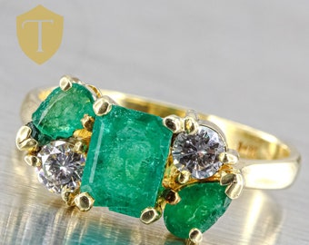 14K Yellow Gold Emerald & Diamond Ladies Vintage Ring - Size 6