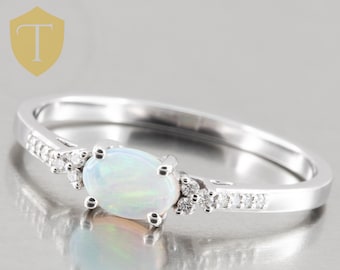 Solid 14K White Gold Ladies Opal Ring With Diamonds Accents - Size 7
