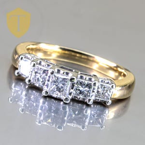 14K Yellow Gold Multi Diamond Vintage Ladies Anniversary Band / Ring - Size 7