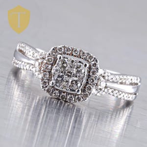 10K White Gold Diamond Cluster Modern Ladies Engagement Ring - Size 7.5