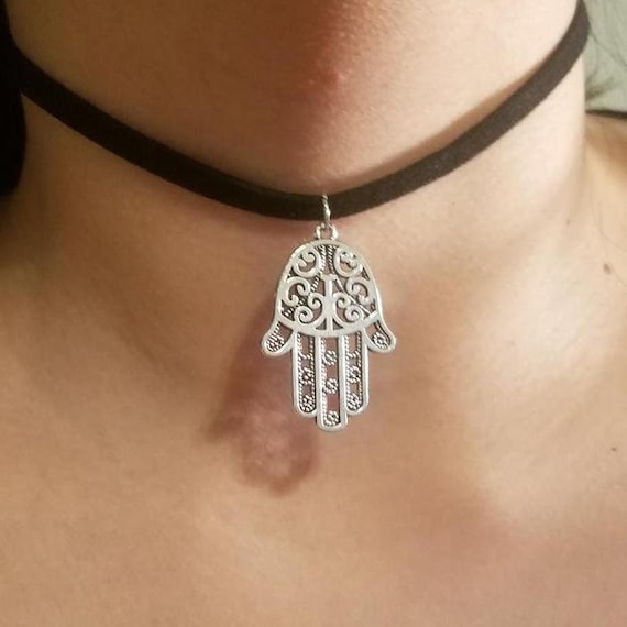 Hamsa hand choker best sale necklace