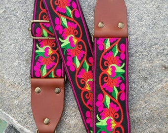 Renew your old bag with this exclusive multicolor guitar strap for handbags and give your style a personal touch. Purse NOT Included