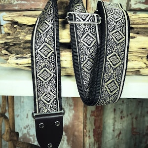 Upgrade your bag with our bag straps, From crossbody to handbags, tote bags to purses, our straps are the perfect purse accessory for women
