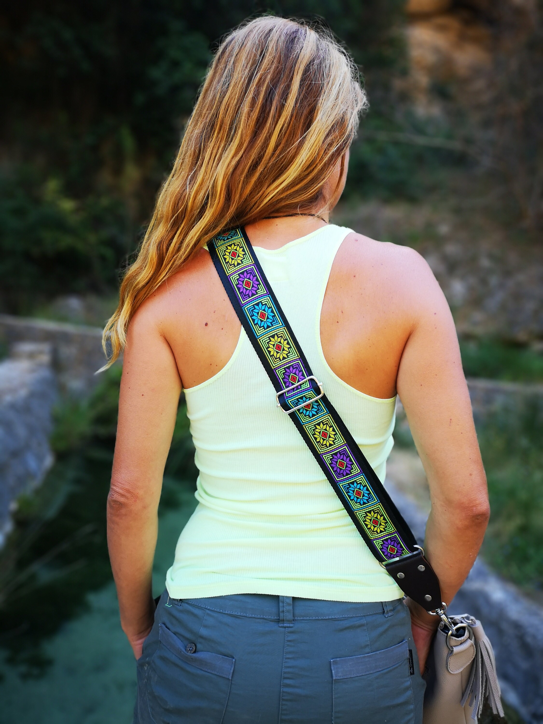 Give Back to Global Artisans: Stylish Handbag Straps - Latina Moms