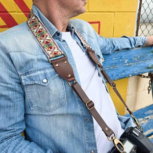 Tracolla per fotocamera intrecciata a mano - Pelle regolabile e ricamo - Tracolla retrò Boho per DSLR e Mirrorless - Regalo perfetto per fotografi