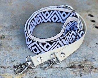 Crossbody Phone Strap, Phone Lanyard, Phone Case Strap, Phone Necklace, Around the Neck Strap, Mobile strap pendant black white mobile strap