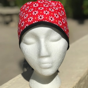 DAISIES-Woman surgical cap for doctor,orthopedic surgeon,anestesiologist hat,vet scrub hat,nurse,CNA,X-ray tech,med lab tech,pharmacist !