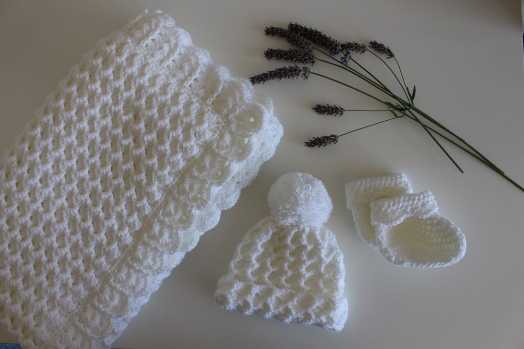 Crochet Crystal Waves Baby Blanket With Matching Booties and Hat