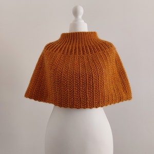 INSTANT DOWNLOAD The Minimalist Capelet - PDF pattern