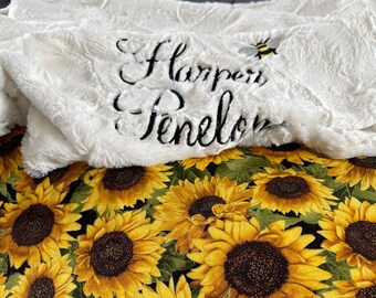 Personalized Blanket Sunflower for a newborn, little girl or adult.