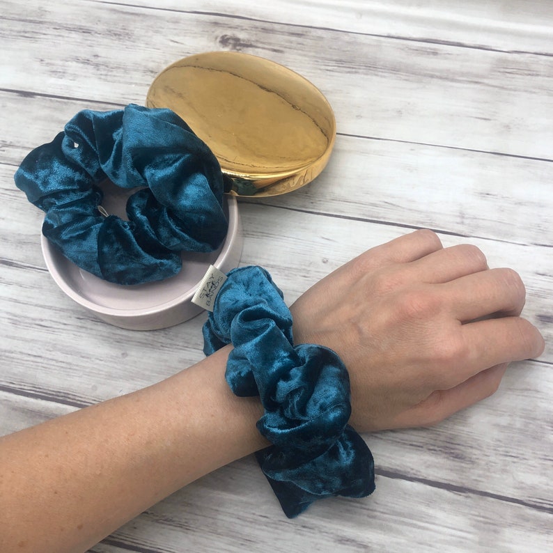 velour tie