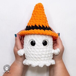 No Sew Crochet Ghost Pattern:PDF Instant Download - Crochet Ghost Wearing Hat, Easy Crochet Ghost, Amigurumi Ghost Pattern,Halloween Crochet