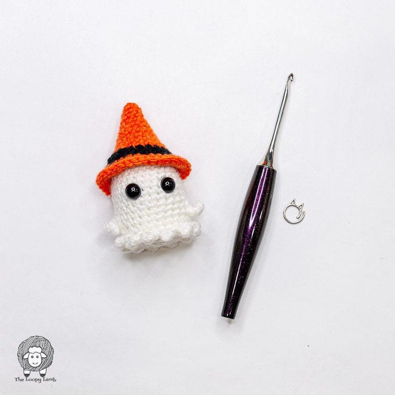 No Sew Crochet Ghost Pattern:PDF Instant Download - Crochet Ghost Wearing Hat, Easy Crochet Ghost, Amigurumi Ghost Pattern,Halloween Crochet