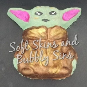 Full Sized Baby Alien Bath Bomb - Party Favor - Alien Bath Bomb - Green Bath Bomb
