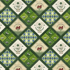 Puede incluir: Un patrón repetitivo con elementos temáticos de golf. El diseño incluye formas de diamante en verde, azul y blanco, intercaladas con palos de golf, pelotas y emblemas de torneos. Las palabras "Golf Club" y "Tournament Golf" son visibles.