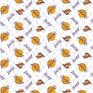 Tissu NBA, LA Lakers ! 100 % coton.  1/4, 1/2 ou 1 yd x 44&quot; ! Superbe tissu blanc/violet ! Impression sous licence par Camelot Fabrics ! Expédition rapide !