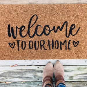 Welcome mat, Door mat, Custom Doormat, Personalized Doormat, Spring Decor, Bridal Shower Gift, New Home Gift, Farmhouse, Welcome Home, Decor