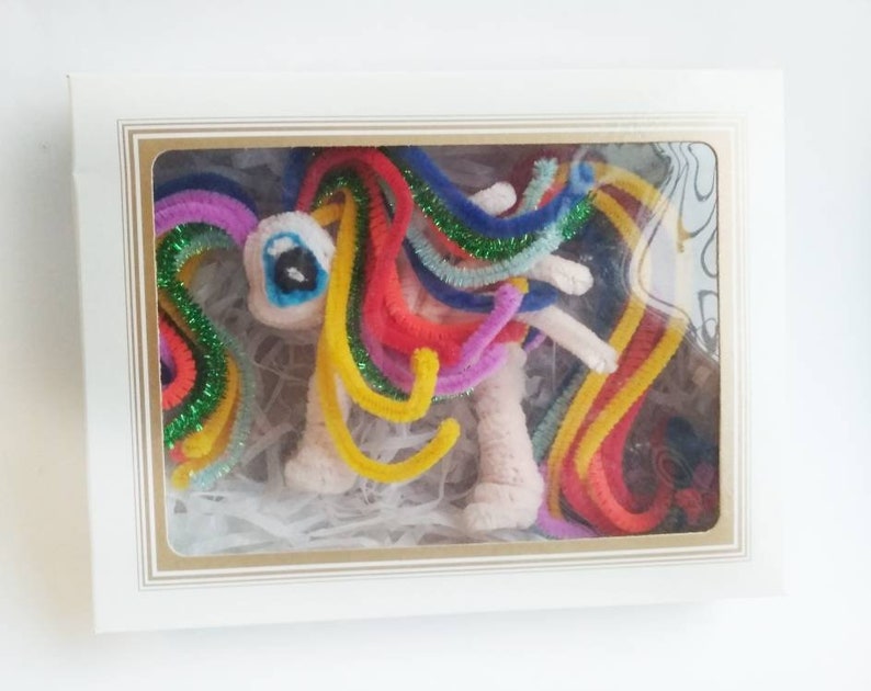 Cute Pony unicorn party decor. My little pony rainbow dash