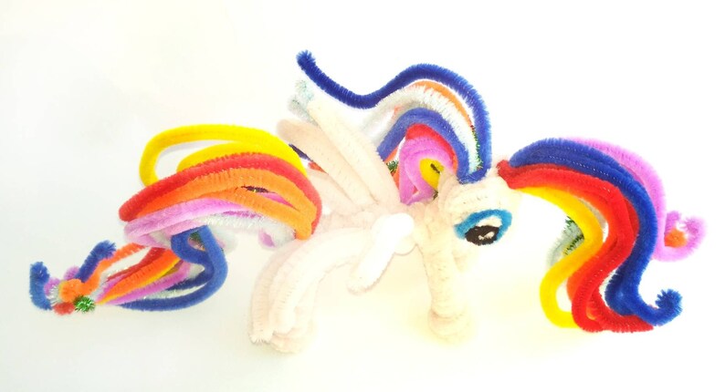 Cute Pony unicorn party decor. My little pony rainbow dash
