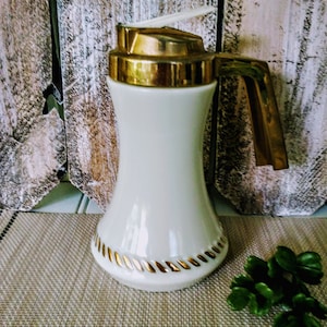 Vintage Syrup pitcher//Syrup Dispenser