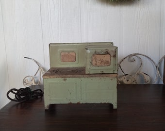 Vintage Toy Kitchen//Vintage Green Toy Kitchen//Farmhouse Decor//Vintage Christmas