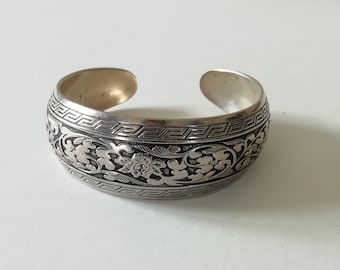 adjustable ethnic bracelet