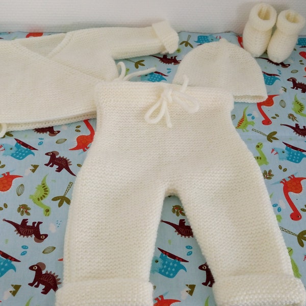 Ensemble 4 pièces brassière, pantalon, chaussons et bonnet layette bébé fille ou garçon divers coloris taille naissance, 1 ou 3 mois