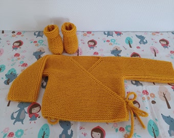 Ensemble 2 ou 3 pièces brassière, bonnet, chaussons laine tricot layette bébé fille ou garçon coloris jaune mirabelle taille 0/1 ou 3 mois