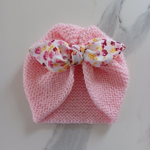 Wool turban hat with bow in baby girl&#39;s layette fabric, light pink color, size 0/1 or 3 months