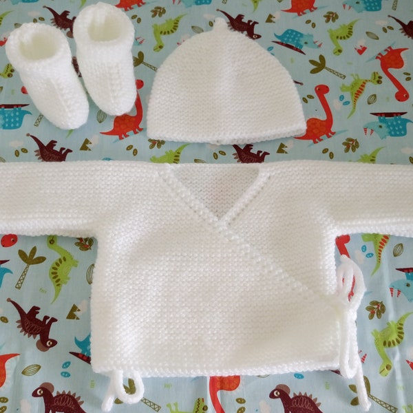 Set of 3 pieces, wrap-over bra, slippers, hat, white color, baby girl or boy, size birth, 1 or 3 months