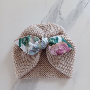 Wool turban hat with bow in baby girl layette fabric, beige color, size 0/1 or 3 months