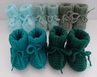 Layette Tricotée Main Pour Bébé 0/3 Mois - Blanc Et Vert émeraude, Moufles Et Chaussons, 5 Paires