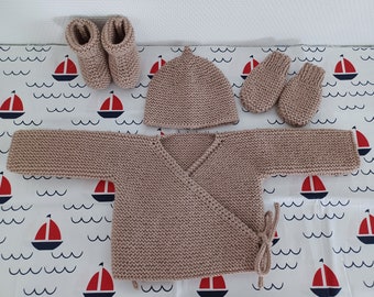 Ensemble 3 ou 4 pièces brassière, bonnet, chaussons, moufles laine mérinos layette bébé coloris beige taille naissance, 1 ou 3 mois