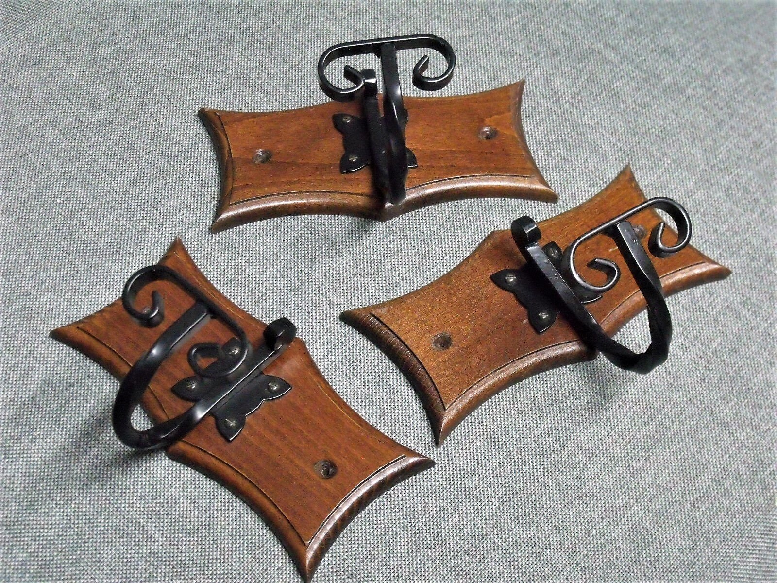 Crochets Vintage en Chêne Français et Fer Forgé