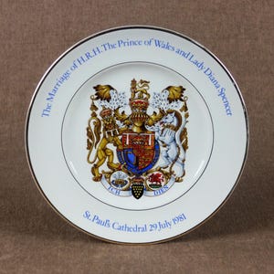 Vintage Royal Wedding Souvenir Plate, Prince Charles and Princess Diana 1981