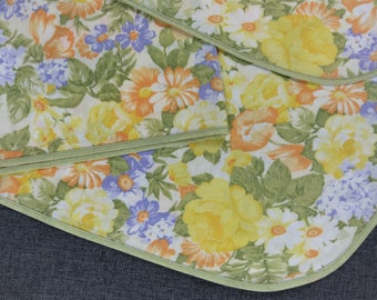 Vintage French "Cottagecore" Tablecloth