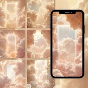 Op de afbeelding: Een smartphone toont een dromerig wolklandschap met een gloeiend rechthoekig portaal. De achtergrond heeft een raam met een vergelijkbaar wolken- en portaalontwerp, waardoor een samenhangende, etherische esthetiek ontstaat. Het kleurenpalet is zacht, met warme perzik- en wittinten.