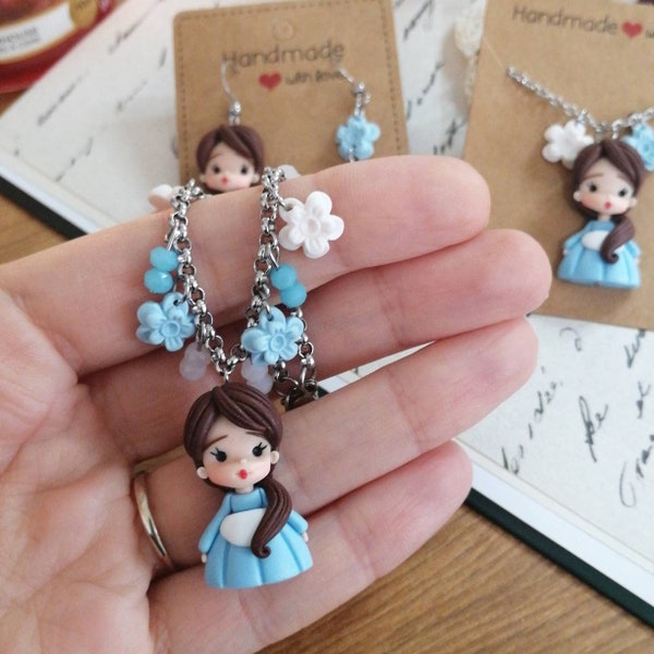 Doll bracelet in polymer clay, handmade, fimo miniature, gift idea, ready for delivery, stainless steel