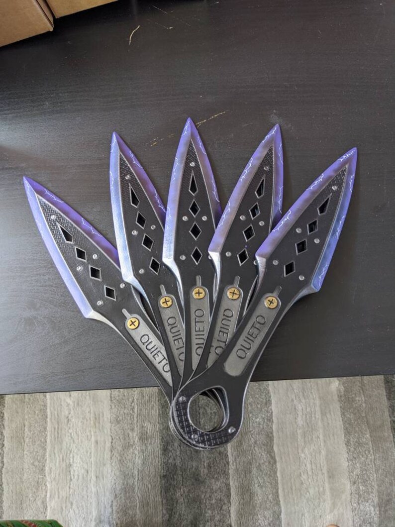 wraith kunai toy