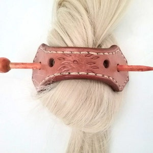 Tan leather ponytail hair barrette,  Boho Hippie leather handstitched ponytail bun slide with wood pin, Retro embossed hair accessories