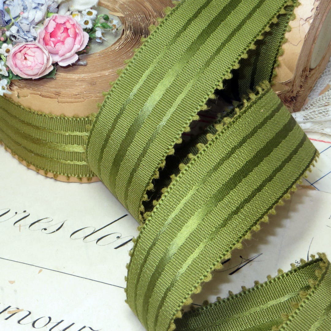 30” FRENCH CHARTREUSE PICOT Green Grosgrain 1.5